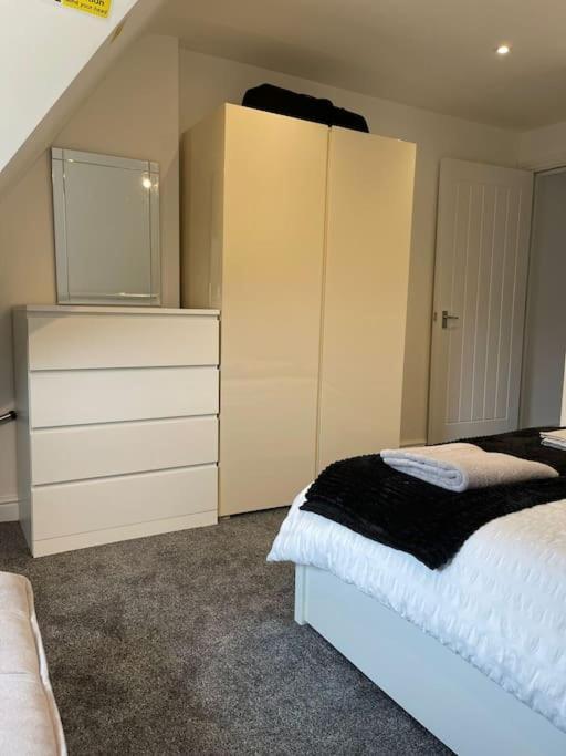 Rosey Lodge -1Bedroom Cousy Flat - Parking, Netflix, Wifi - Close To Blenheim Palace & Oxford - F5 Кідлінґтон Екстер'єр фото