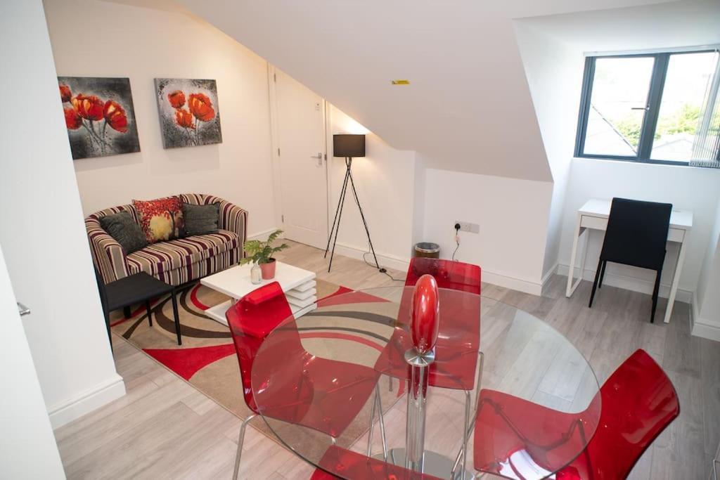 Rosey Lodge -1Bedroom Cousy Flat - Parking, Netflix, Wifi - Close To Blenheim Palace & Oxford - F5 Кідлінґтон Екстер'єр фото