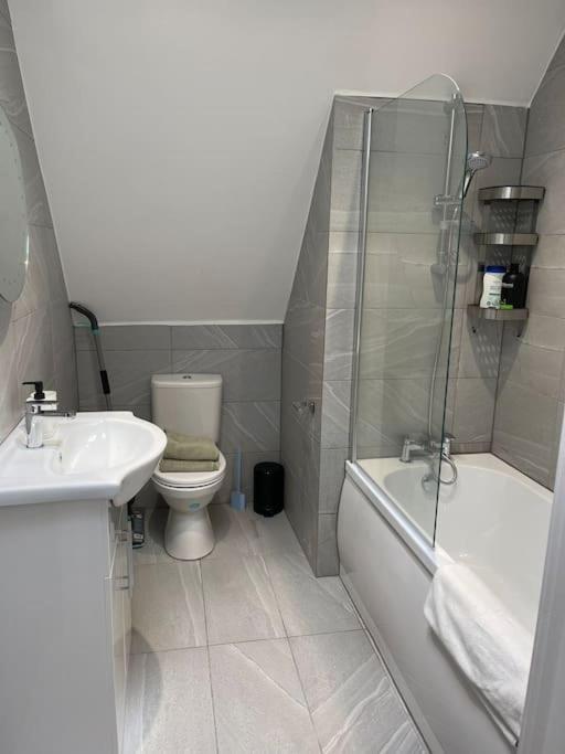 Rosey Lodge -1Bedroom Cousy Flat - Parking, Netflix, Wifi - Close To Blenheim Palace & Oxford - F5 Кідлінґтон Екстер'єр фото